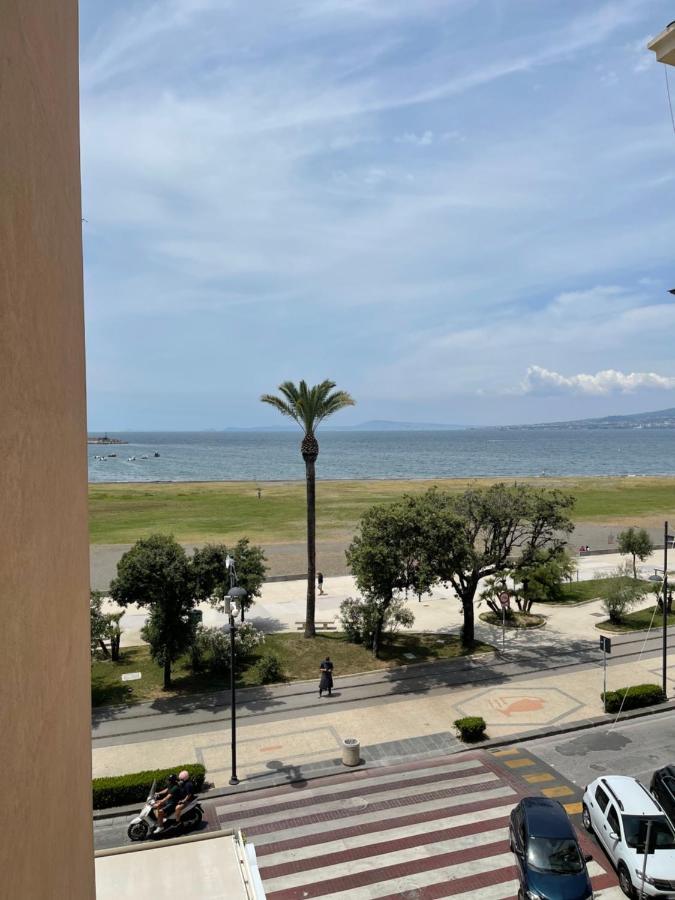 Bluemar Guest House 卡斯特拉玛雷帝斯达比亚 外观 照片